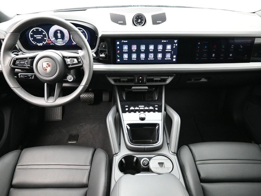 Used 2025 Porsche Cayenne image 6