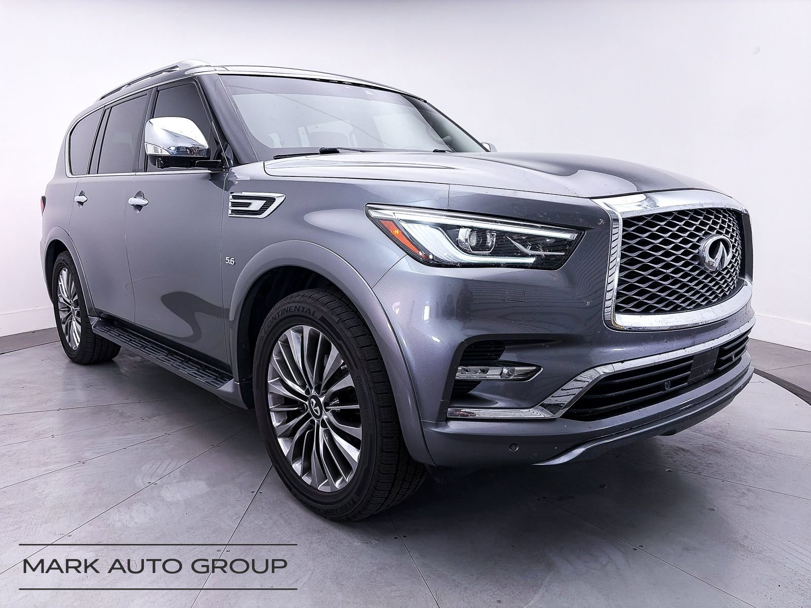 Used 2018 INFINITI QX80 4WD w/ Deluxe Technology Package image 1
