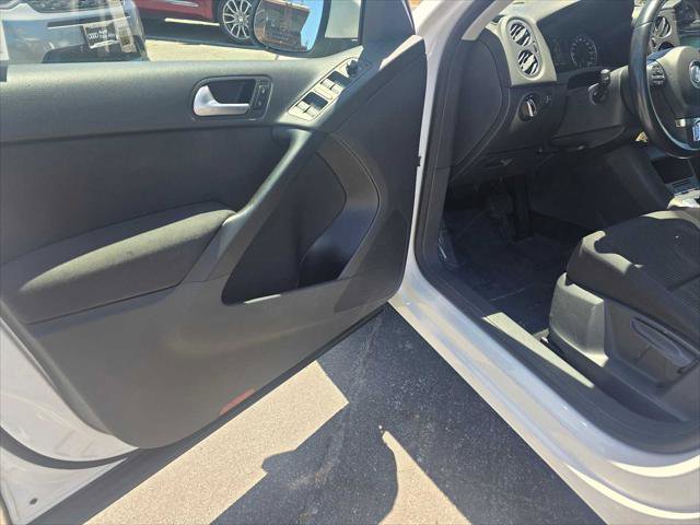 Used 2013 Volkswagen Tiguan S AWD/4WD image 23