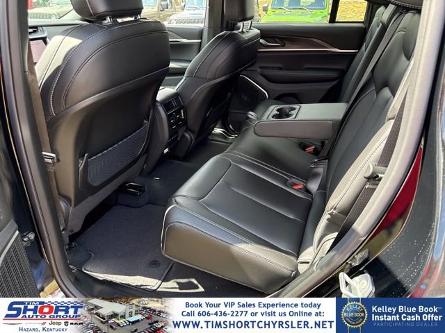 New 2026 Jeep Grand Cherokee Limited w/ Limited Altitude Package AWD/4WD image 19