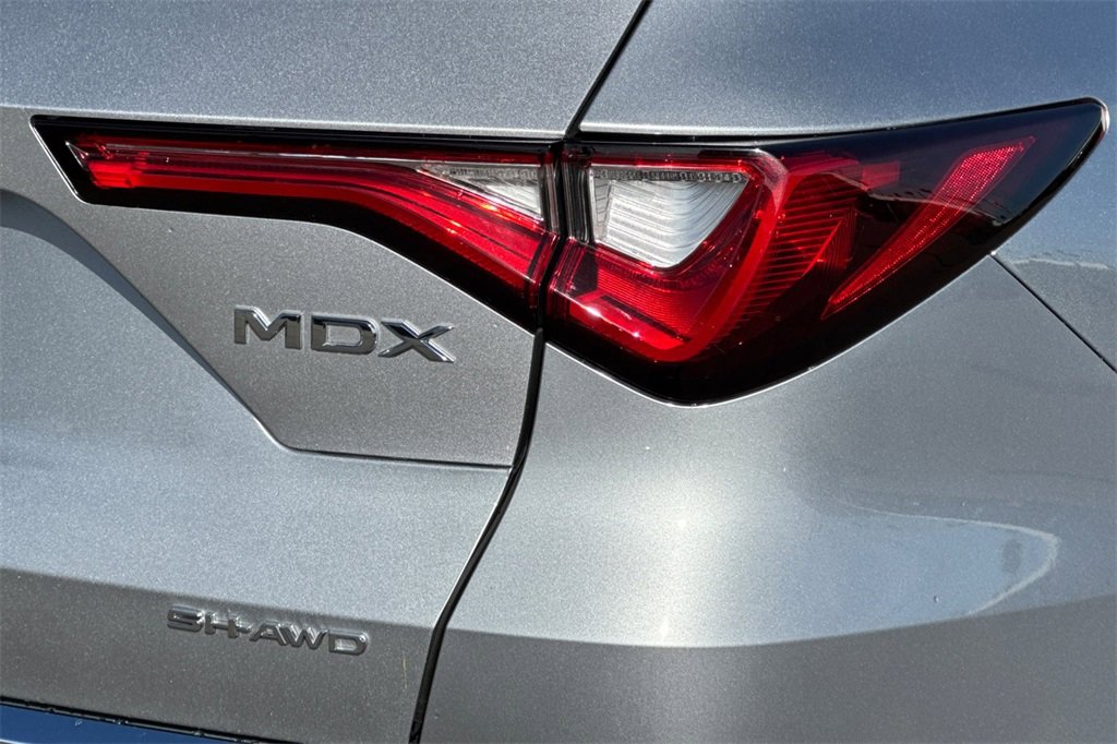 Certified 2023 Acura MDX SH-AWD w/ Technology Package image 38