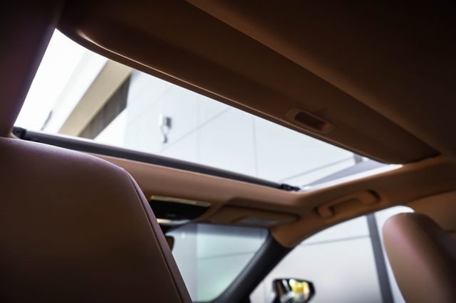 Used 2022 Lexus ES 350 w/ Premium Package image 22