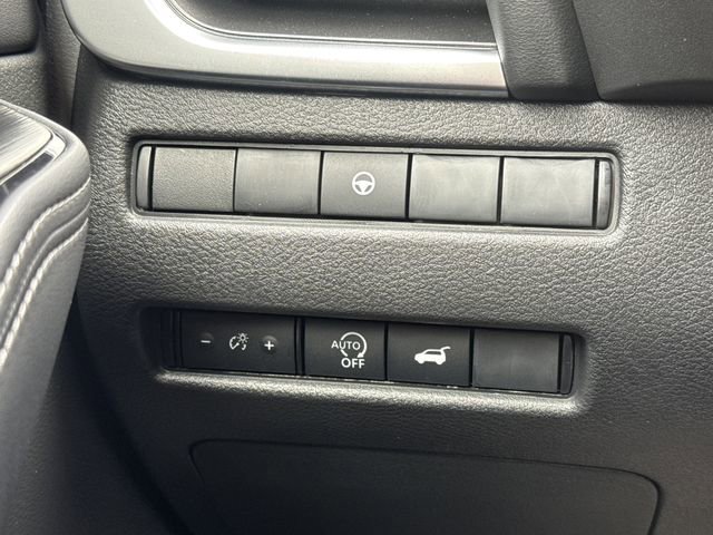 New 2026 Nissan Rogue SV image 25