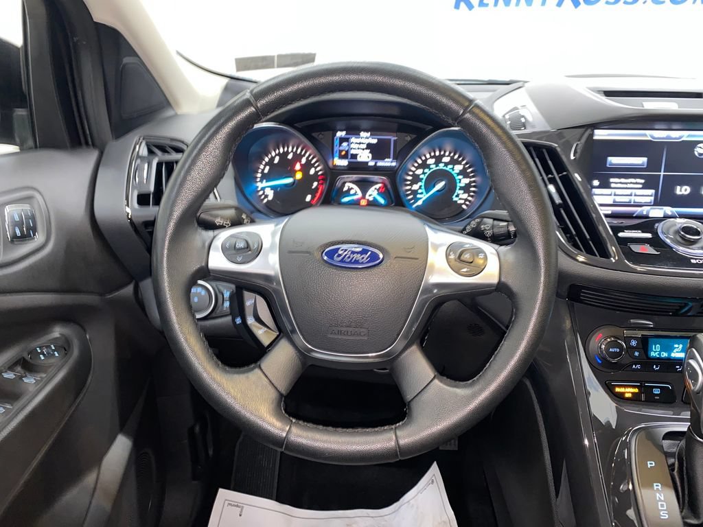 Used 2015 Ford Escape Titanium w/ Equipment Group 301A AWD/4WD image 27
