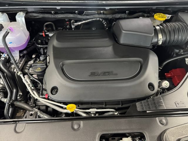New 2027 Chrysler Pacifica Limited AWD/4WD image 7