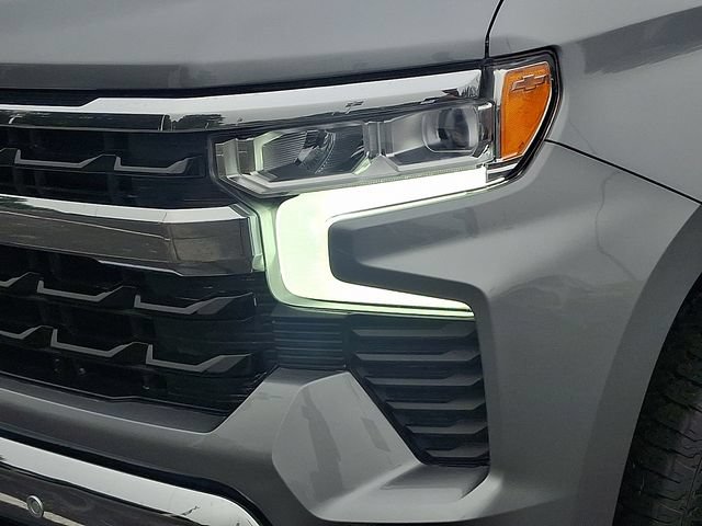 Used 2025 Chevrolet Silverado 1500 LT w/ Safety Package AWD/4WD image 9