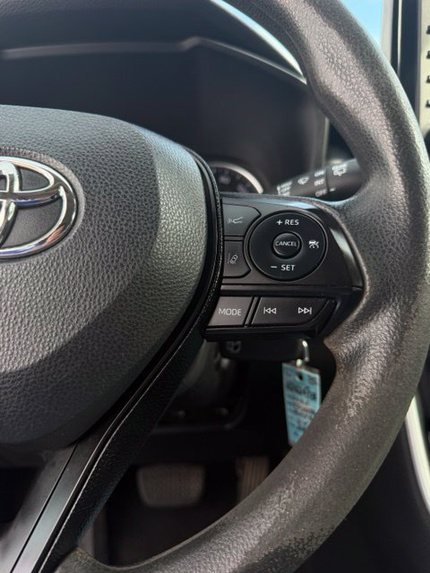 Used 2021 Toyota RAV4 LE FWD image 13