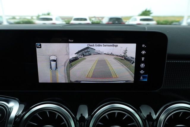 Used 2020 Mercedes-Benz GLB 250 image 19