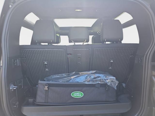 New 2026 Land Rover Defender 90 V8 AWD/4WD image 10