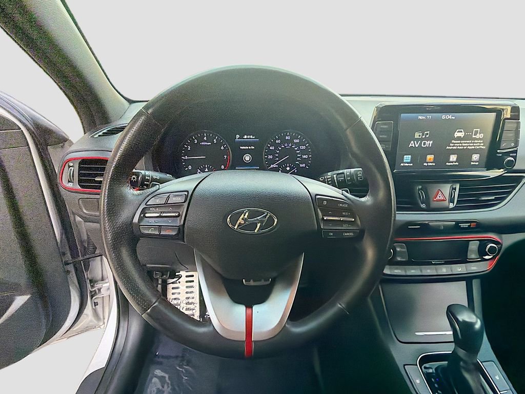 Used 2018 Hyundai Elantra GT Sport image 11