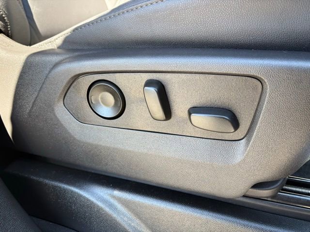 Used 2025 Chevrolet Tahoe LT AWD/4WD image 28