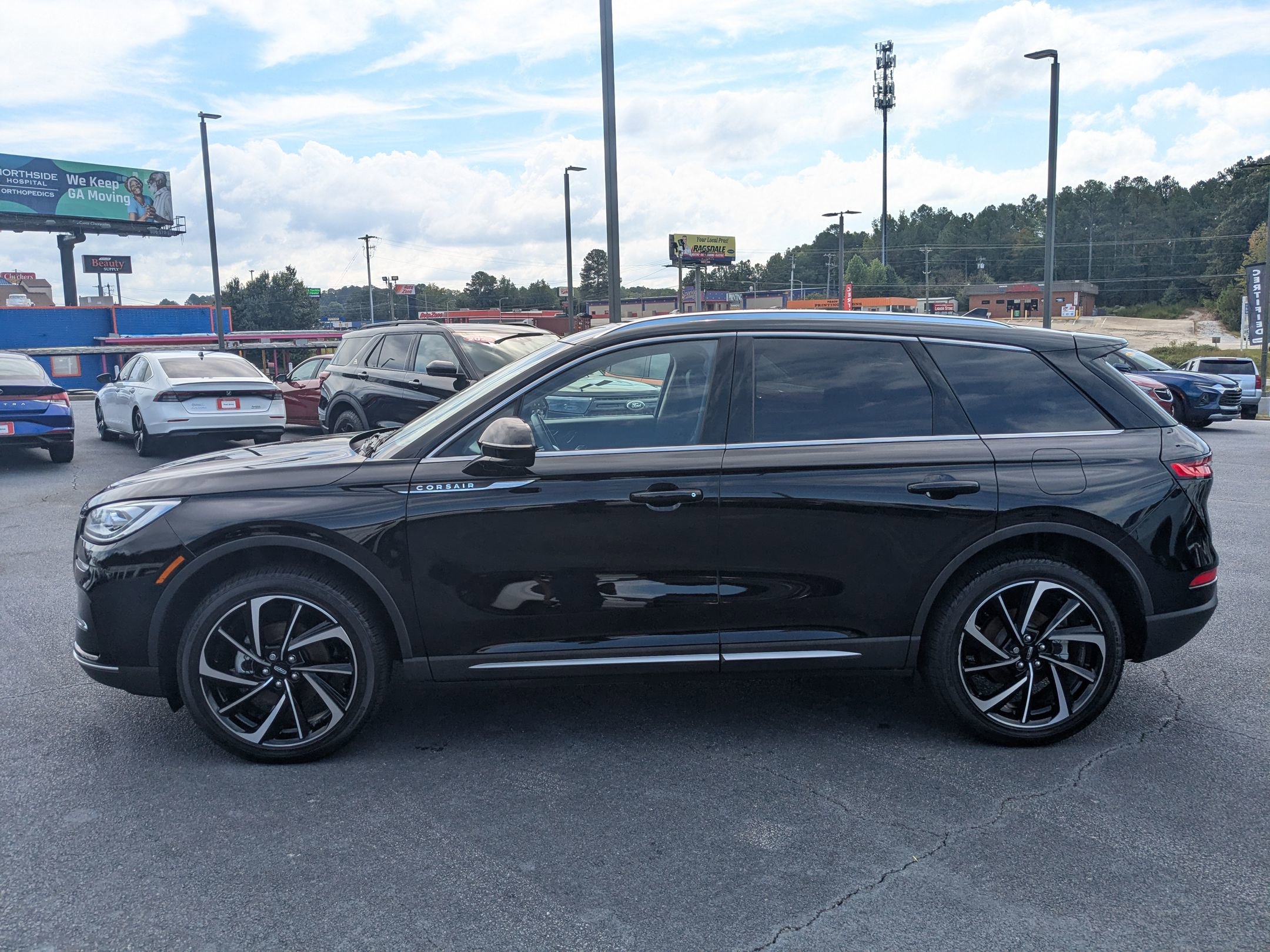 Used 2024 Lincoln Corsair Reserve w/ Equipment Group 201A image 8