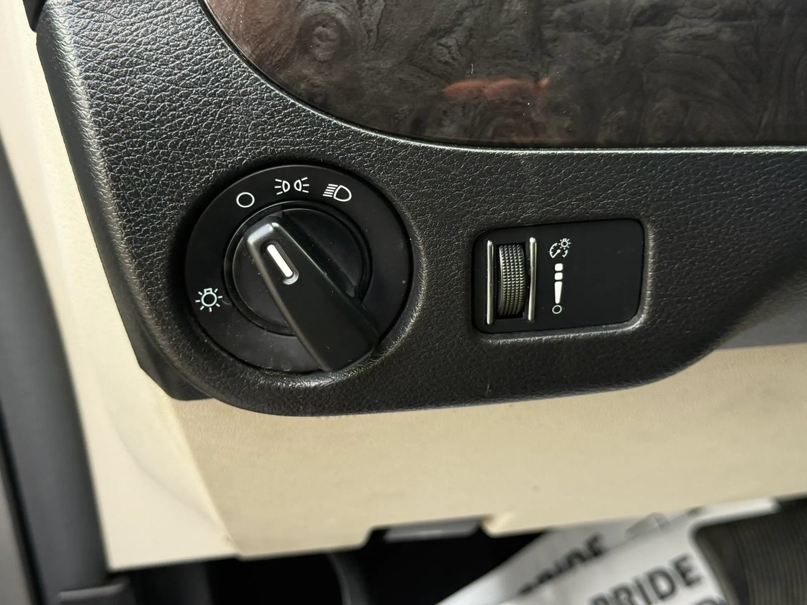 Used 2013 Dodge Grand Caravan SXT FWD image 28
