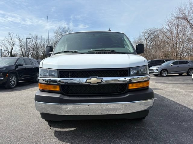 Used 2024 Chevrolet Express 2500 w/ Driver Convenience Package RWD image 13