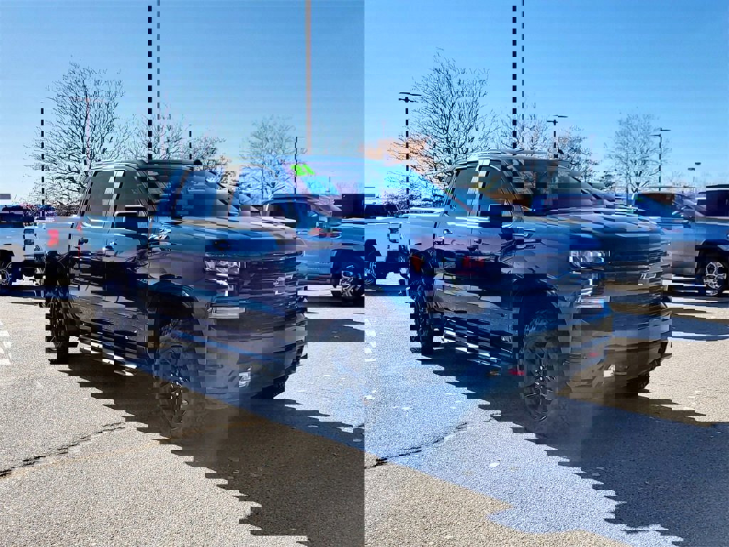 Used 2021 Chevrolet Silverado 1500 LT Trail Boss w/ Convenience Package II image 4