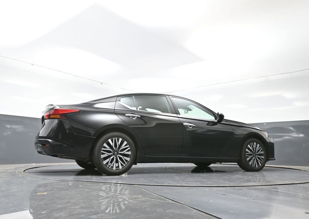 Used 2024 Nissan Altima 2.5 SV image 48