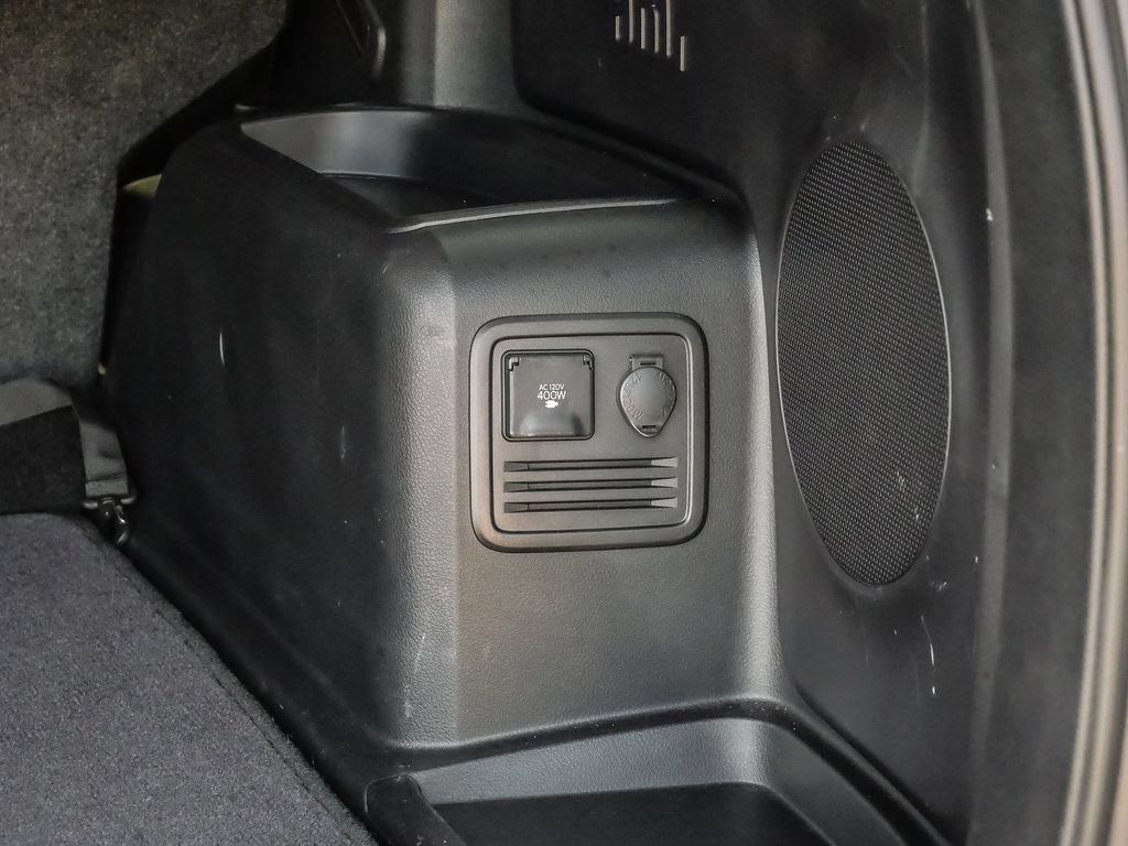 Used 2024 Toyota 4Runner Limited AWD/4WD image 15
