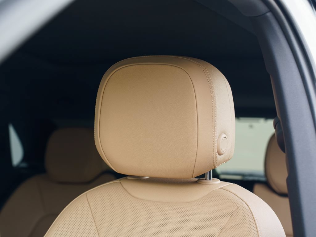 Certified 2026 Porsche Cayenne AWD/4WD image 19