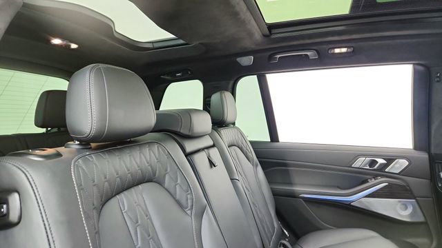 Used 2023 BMW X7 M60i w/ Executive Package image 26