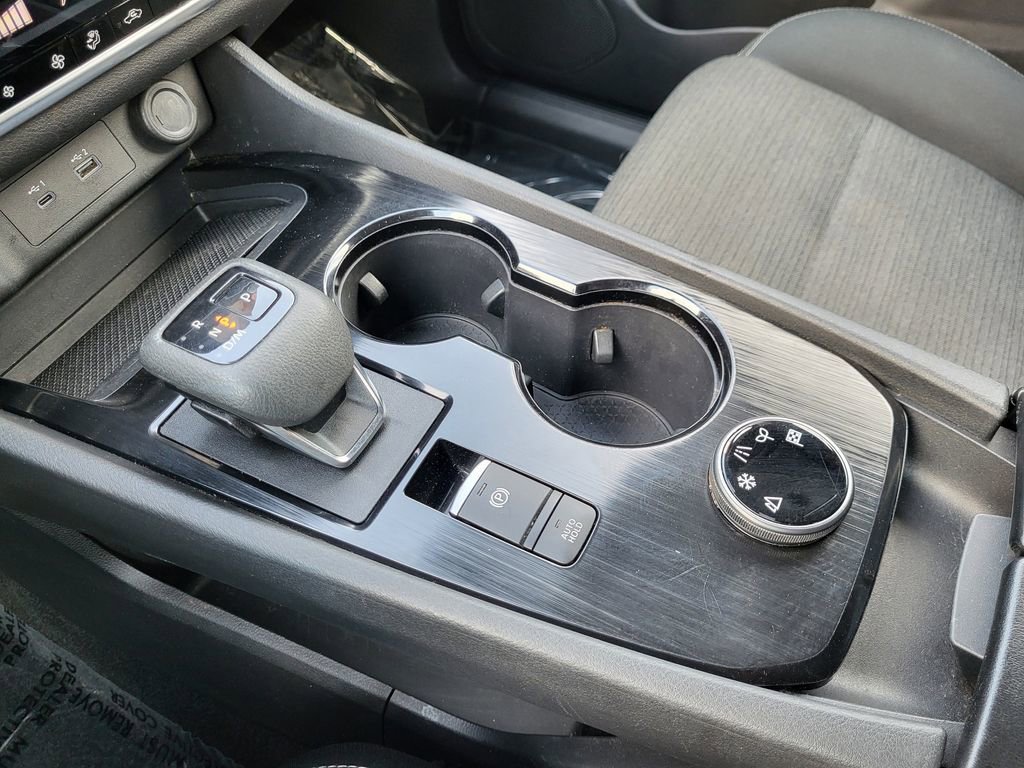 Used 2023 Nissan Rogue SV image 15