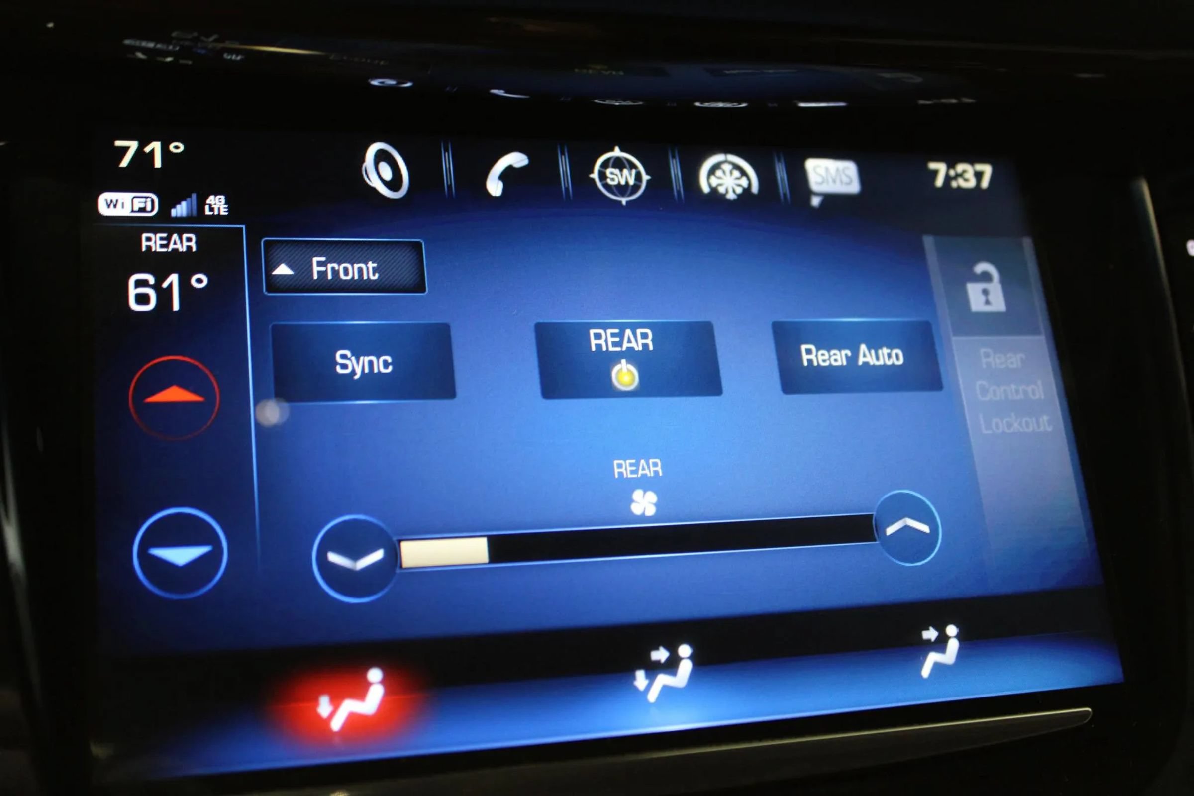 Used 2020 Cadillac Escalade ESV Luxury AWD/4WD image 22