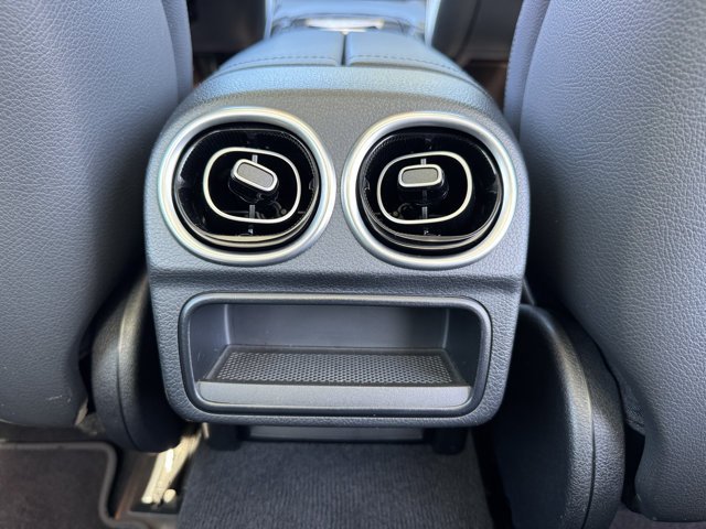 Used 2023 Mercedes-Benz C 300 Sedan image 9