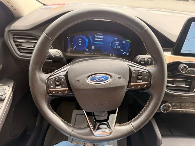 Used 2021 Ford Escape Titanium w/ Titanium Elite Package AWD/4WD image 22