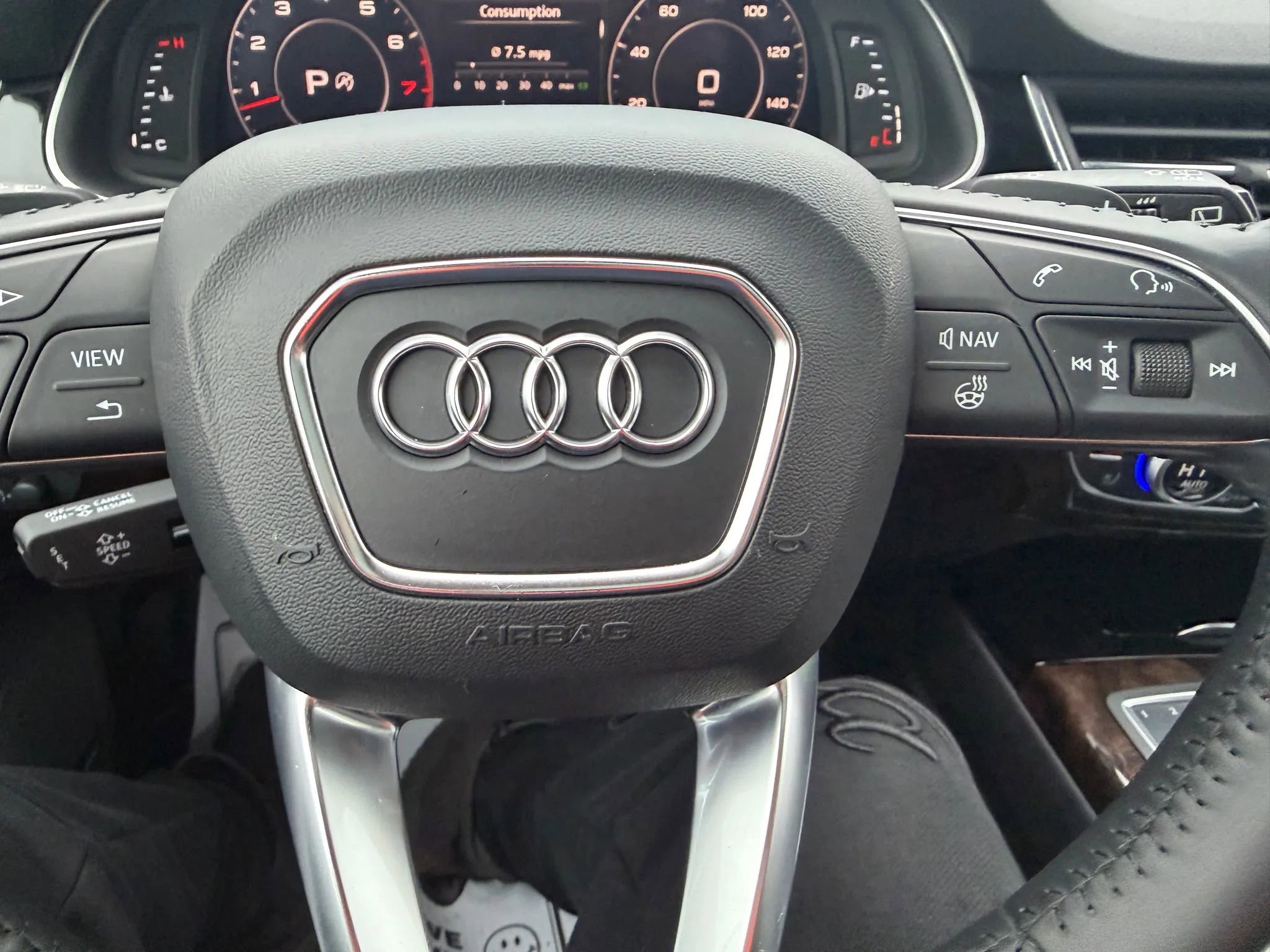 Used 2018 Audi Q7 3.0T Prestige AWD/4WD image 35