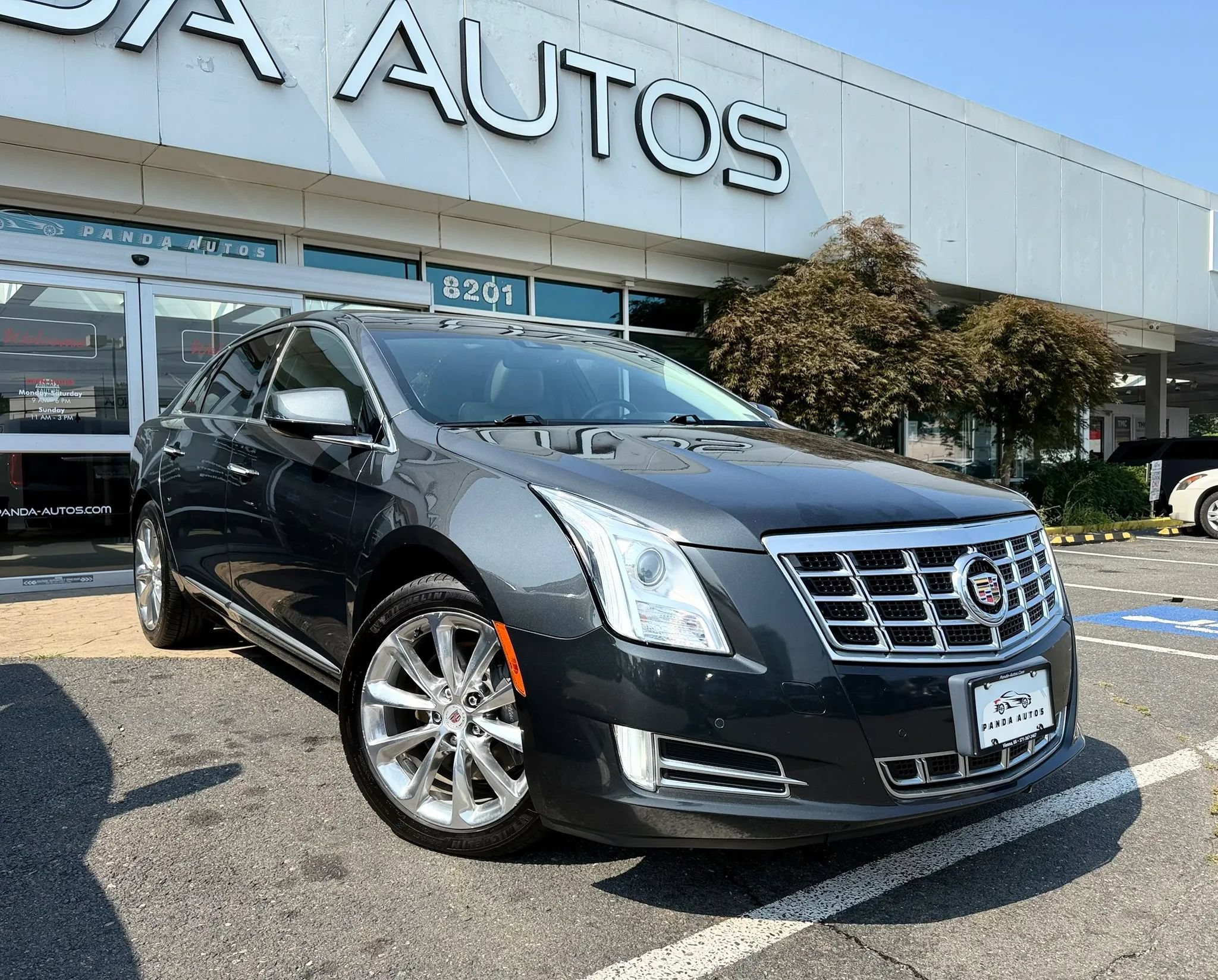 Used 2013 Cadillac XTS Luxury w/ Driver Awareness Package FWD image 1