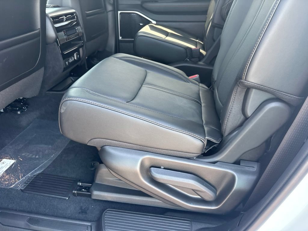 New 2026 Jeep Grand Wagoneer 4WD image 32