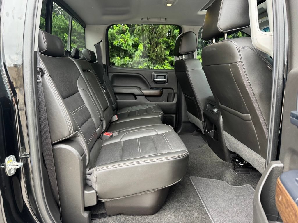 Used 2018 GMC Sierra 2500 Denali w/ Duramax Plus Package AWD/4WD image 16