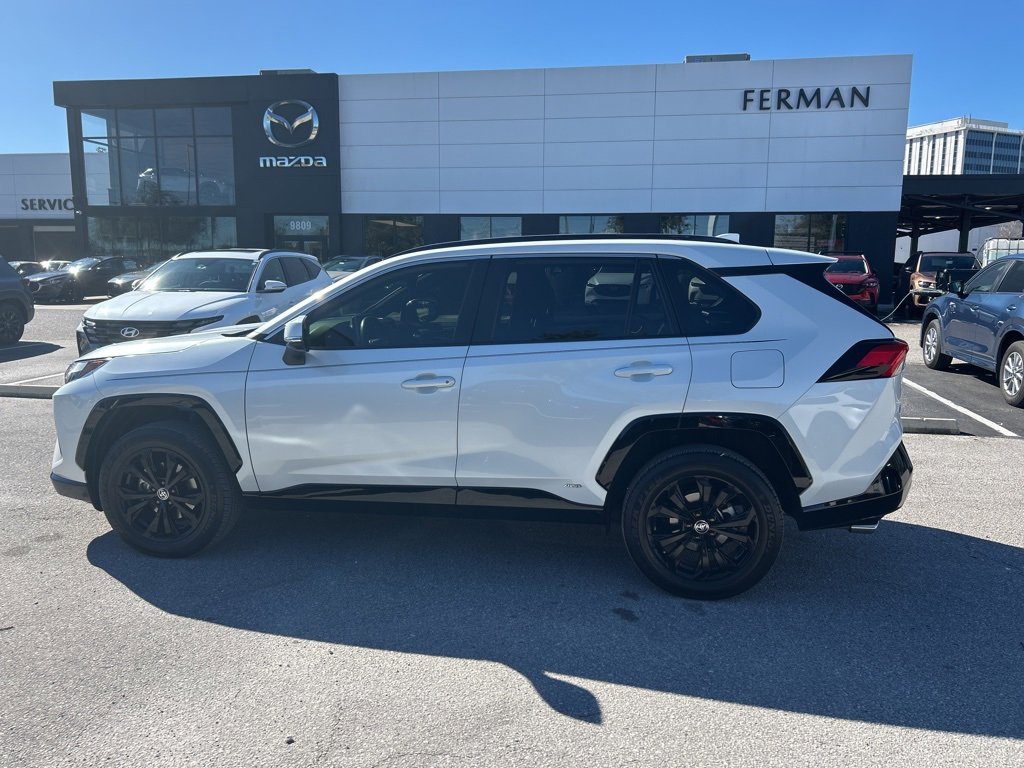 Used 2024 Toyota RAV4 SE image 12