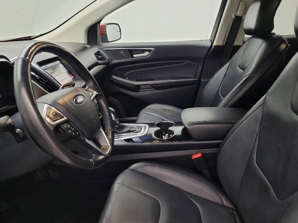 Used 2015 Ford Edge Titanium FWD image 17