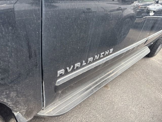 Used 2013 Chevrolet Avalanche LTZ AWD/4WD image 13