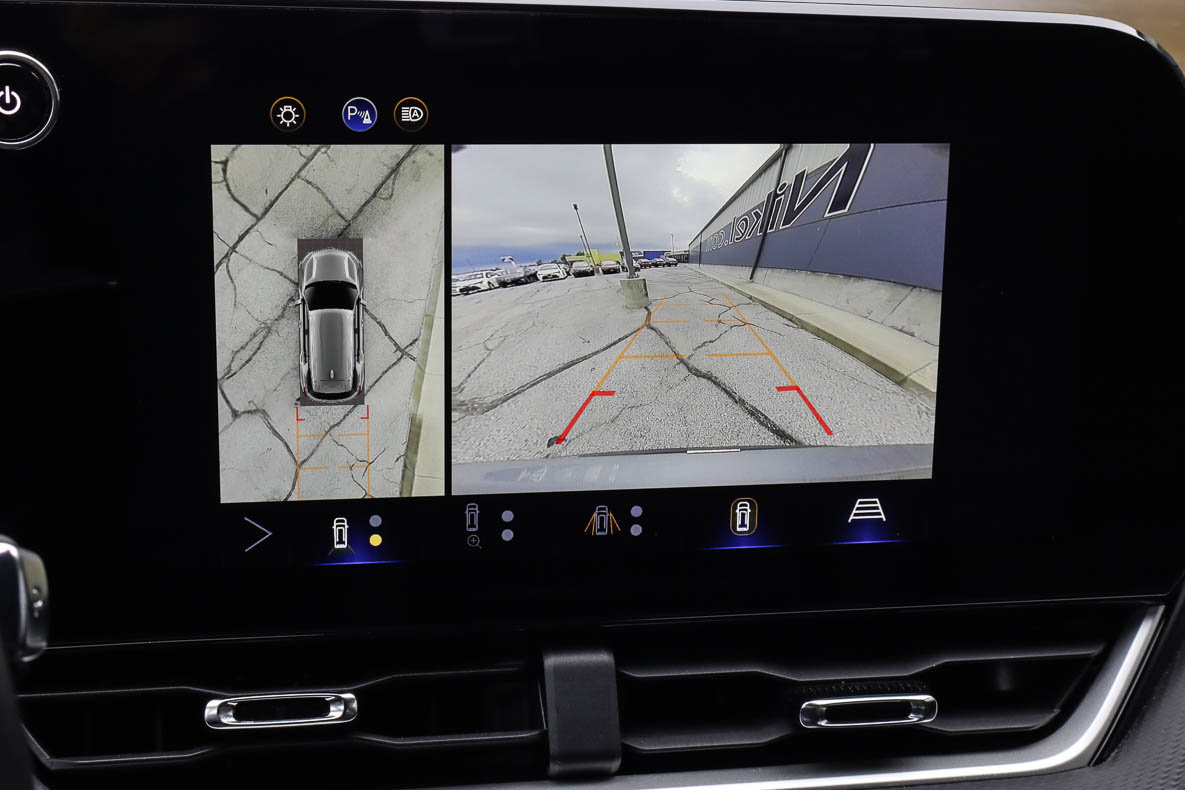 Used 2025 Chevrolet Equinox LT w/ Convenience Package II FWD image 12