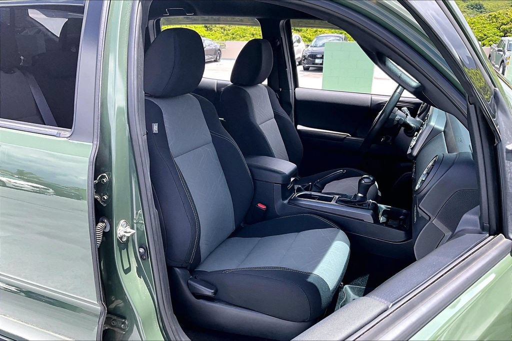 Used 2021 Toyota Tacoma SR AWD/4WD image 7