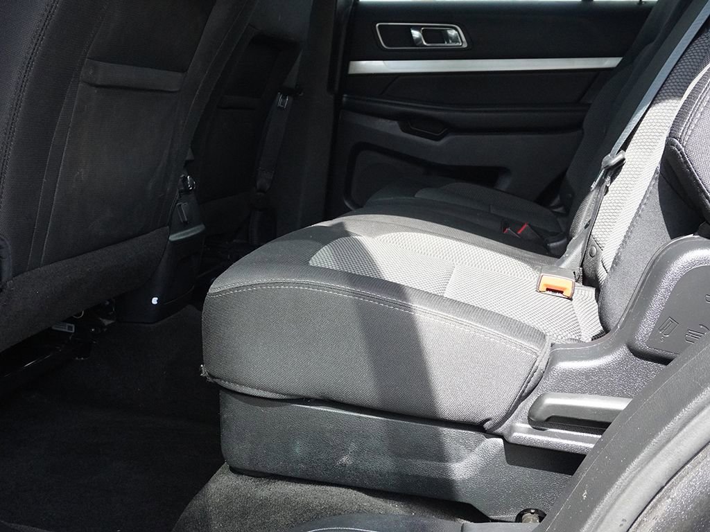 Used 2016 Ford Explorer XLT AWD/4WD image 25