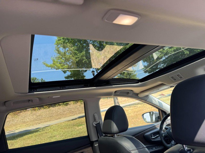 Used 2021 Nissan Murano Platinum w/ Cargo Package image 11