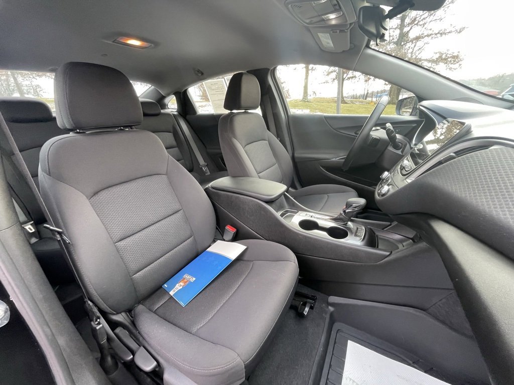 Certified 2023 Chevrolet Malibu RS w/ Driver Confidence Package image 11