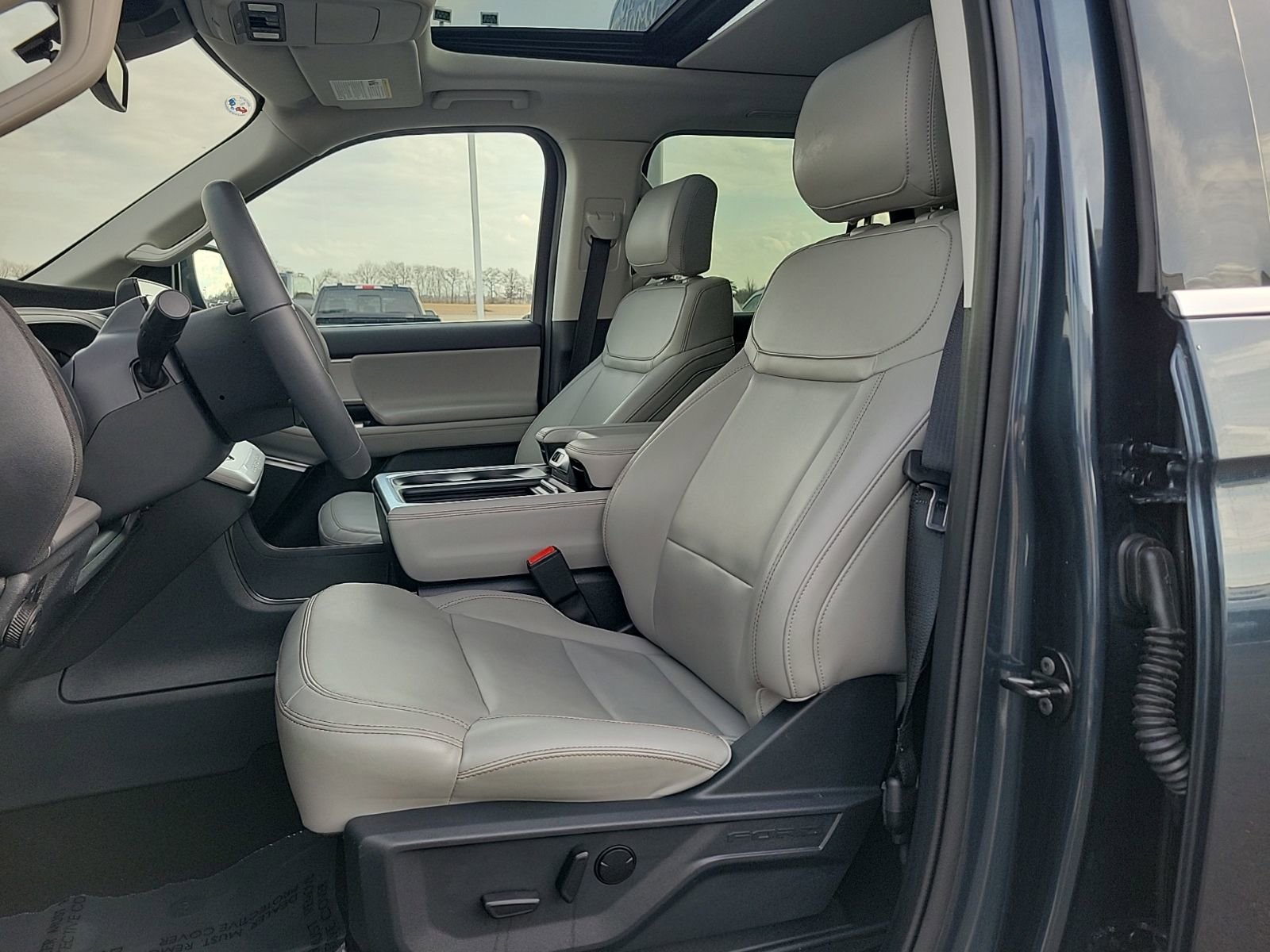 Used 2025 Ford Expedition Max Active image 13