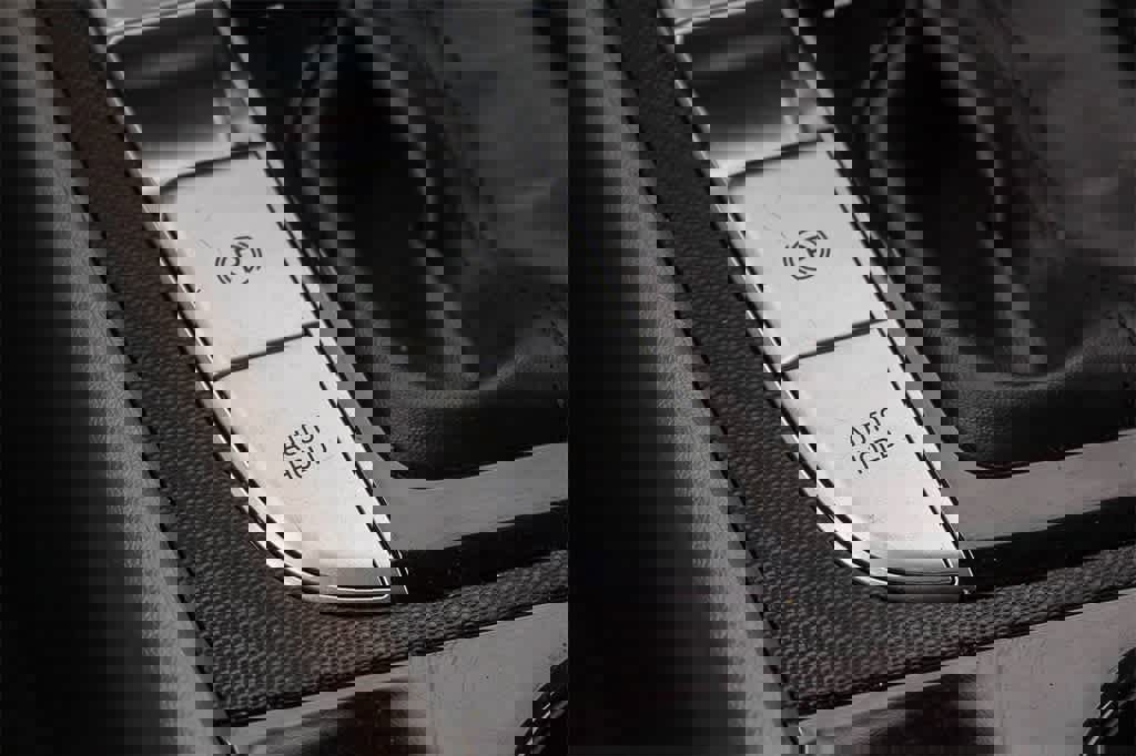 Used 2023 Hyundai Elantra Blue w/ Cargo Package image 32