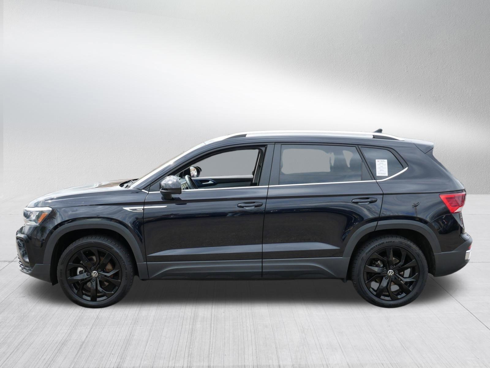 Certified 2023 Volkswagen Taos SE w/ Panoramic Sunroof Package AWD/4WD image 4