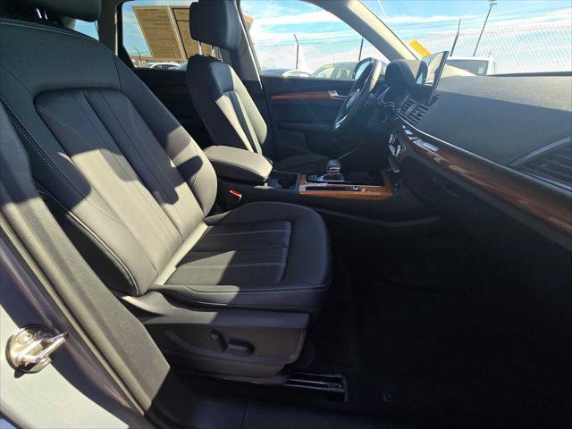 Used 2023 Audi Q5 2.0T Premium w/ Convenience Package image 11