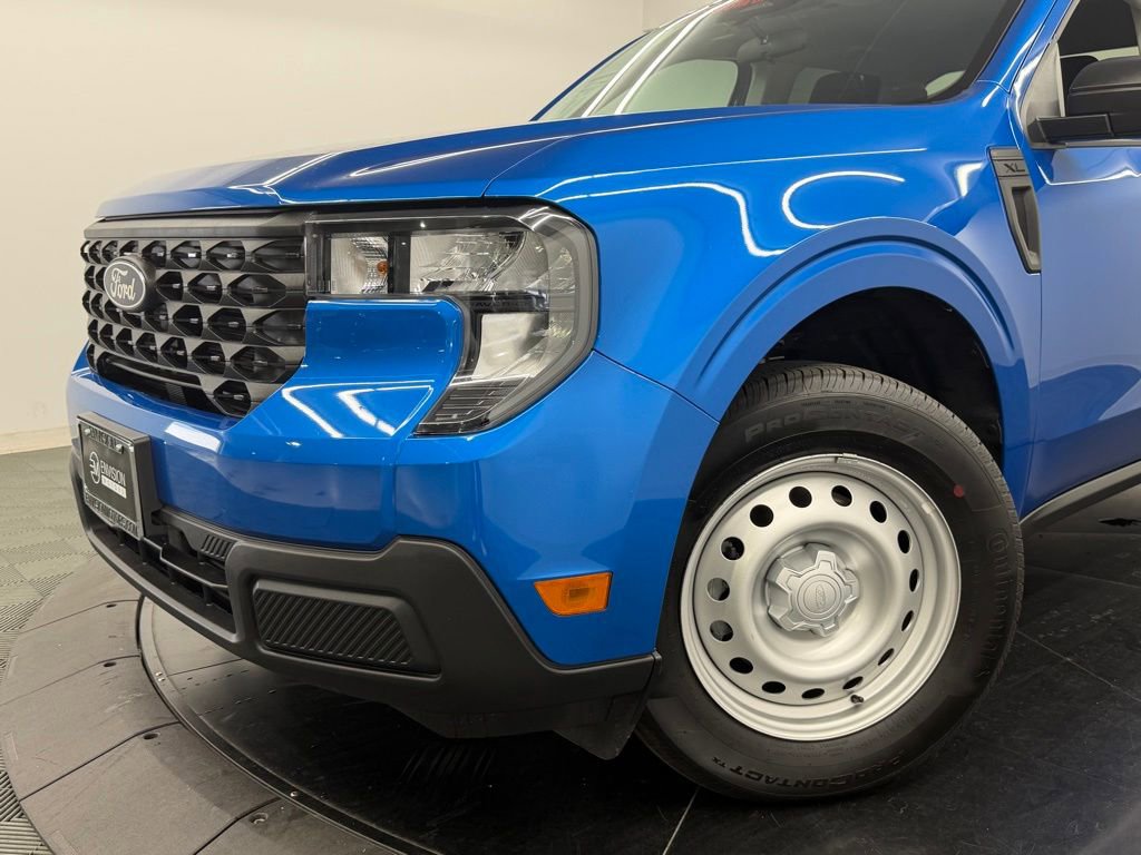 Used 2025 Ford Maverick XL FWD image 3