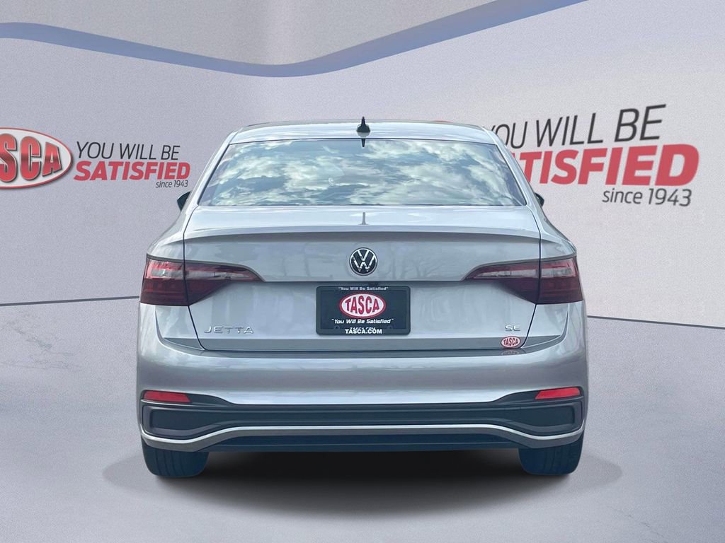 Used 2023 Volkswagen Jetta SE image 7