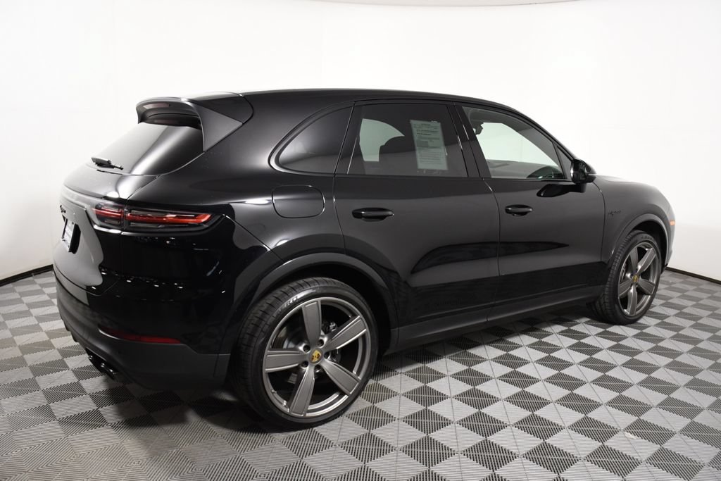 Used 2022 Porsche Cayenne Platinum Edition AWD/4WD image 7