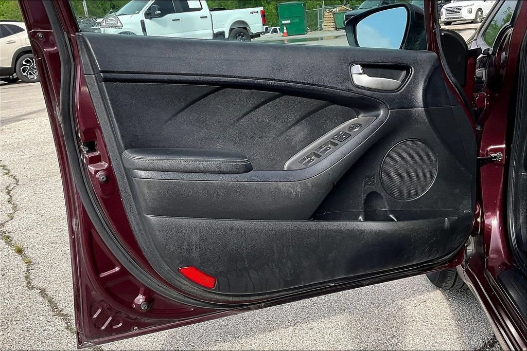 Used 2017 Kia Forte LX FWD image 17