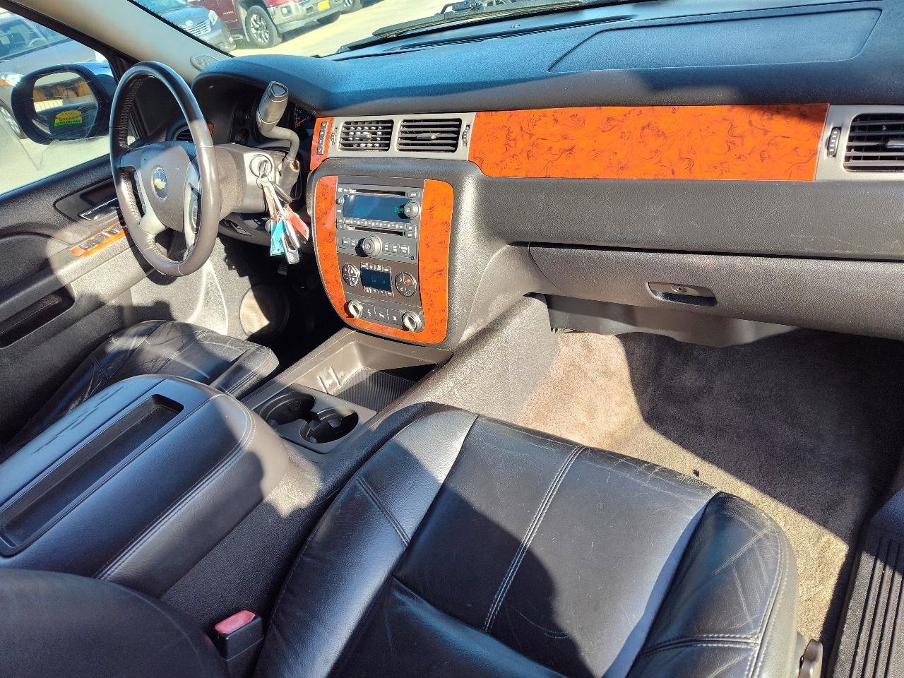 Used 2011 Chevrolet Suburban LT w/ Regional Value Package image 38