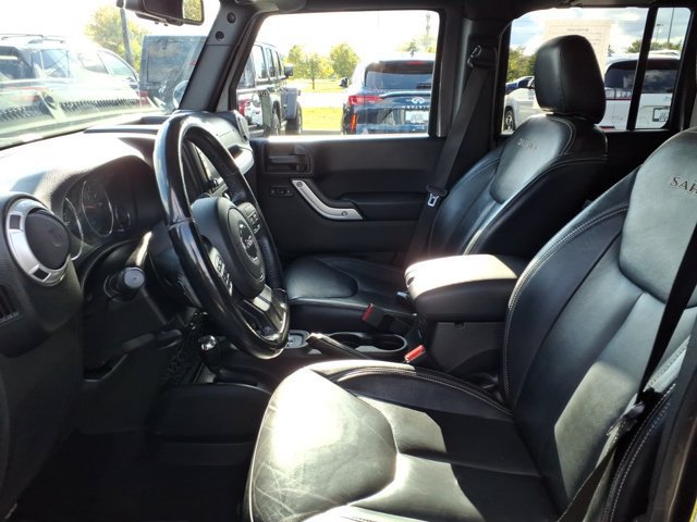 Used 2017 Jeep Wrangler Unlimited Sahara w/ Connectivity Group AWD/4WD image 22