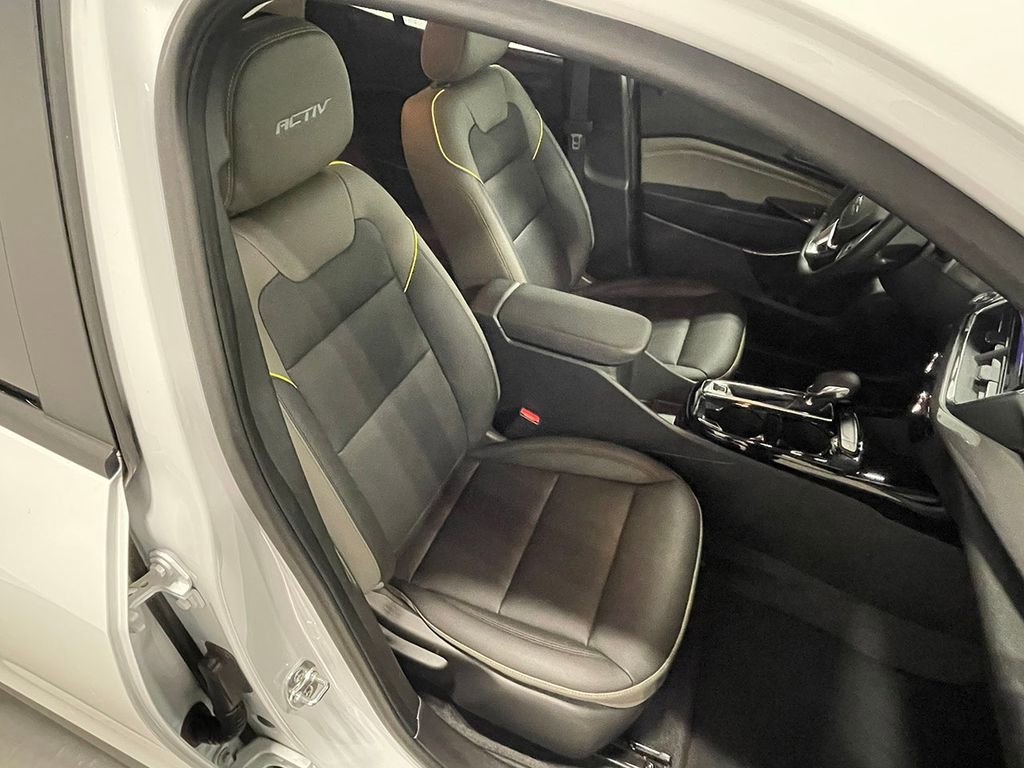 Used 2025 Chevrolet Trax ACTIV image 28